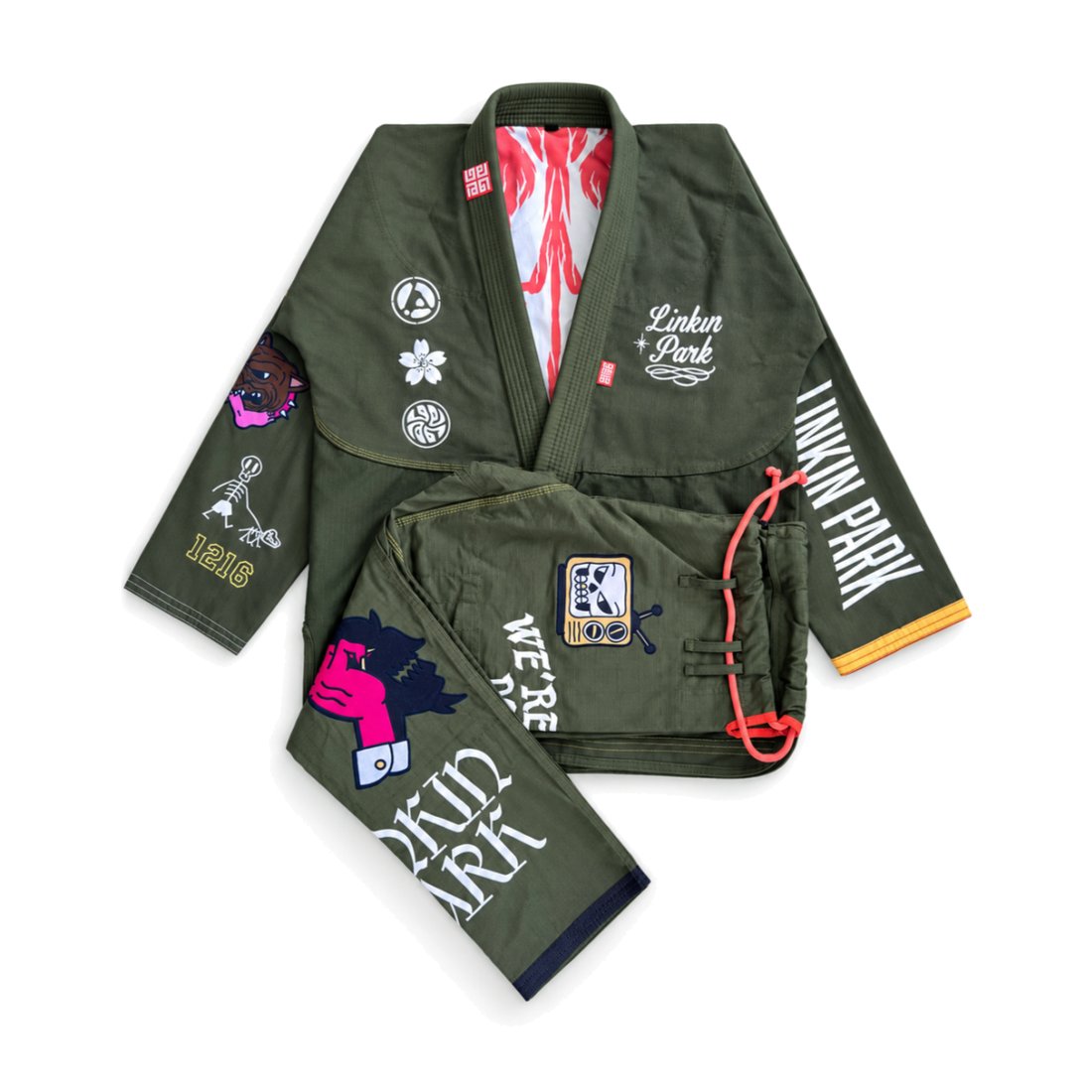 Complete kimono set, folded